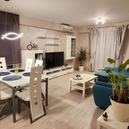Airport Apartment Otopeni Buitenkant foto