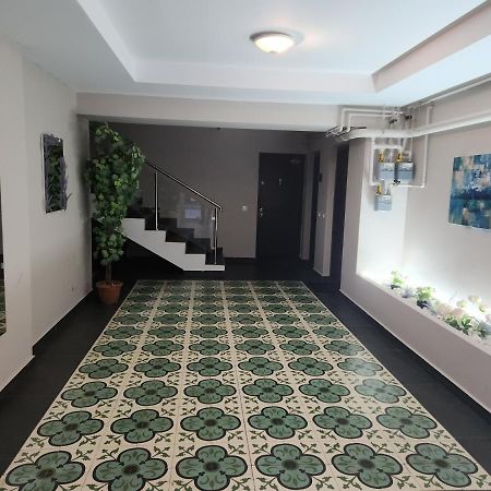 Airport Apartment Otopeni Buitenkant foto