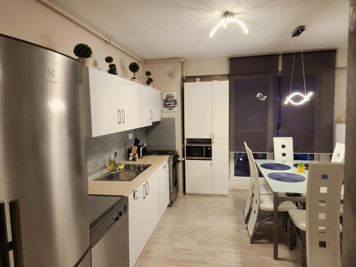Airport Apartment Otopeni Buitenkant foto