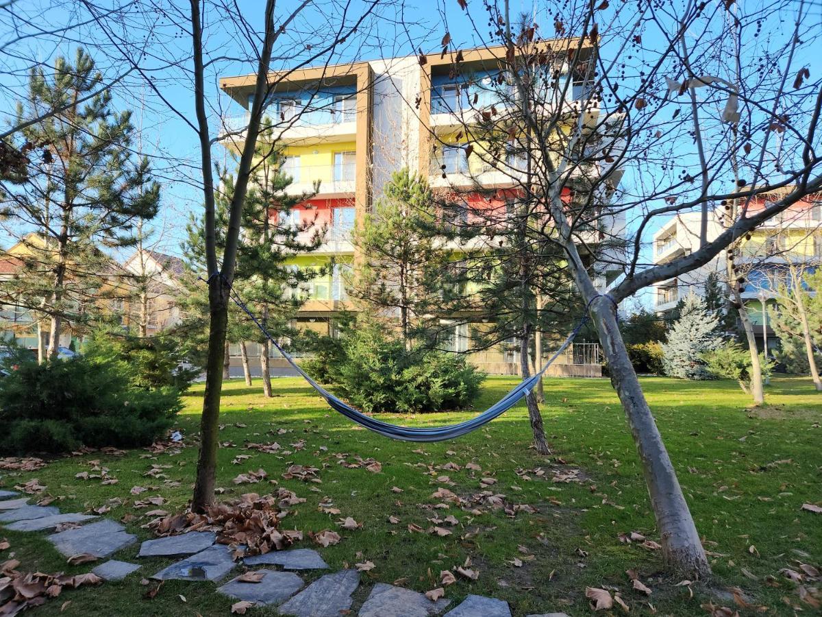 Airport Apartment Otopeni Buitenkant foto