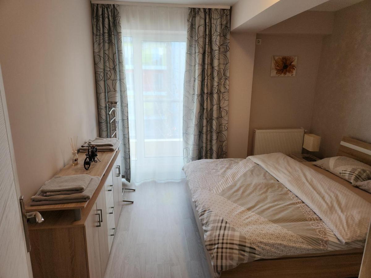Airport Apartment Otopeni Buitenkant foto